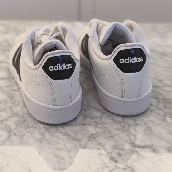 Adidas Women's Cloudfoam Advantage white sneakers black stripes 6.5 - Picture 4 of 7